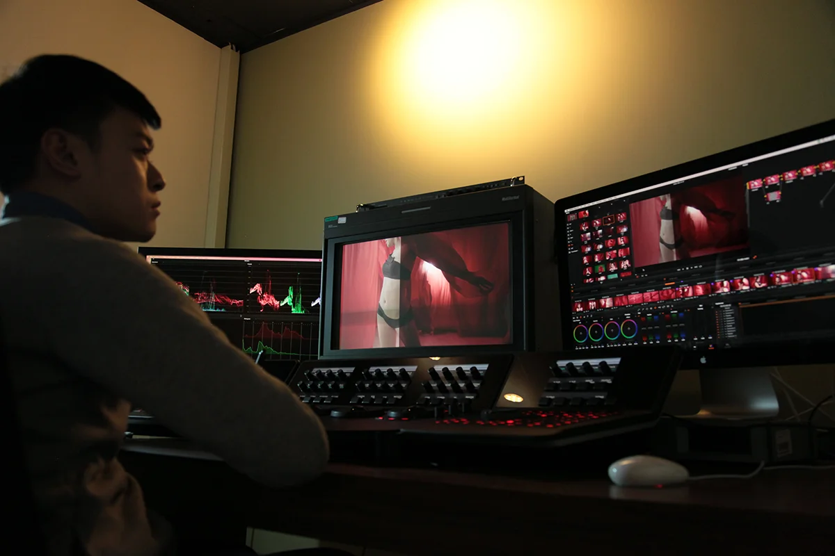 男同网后期制作工作室